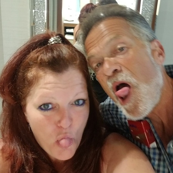 Meet your Posher, Meta - Picture 3 of 6